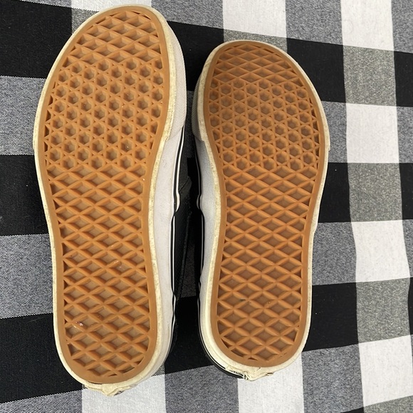 Black Vans Size 6.5 - Picture 4 of 6